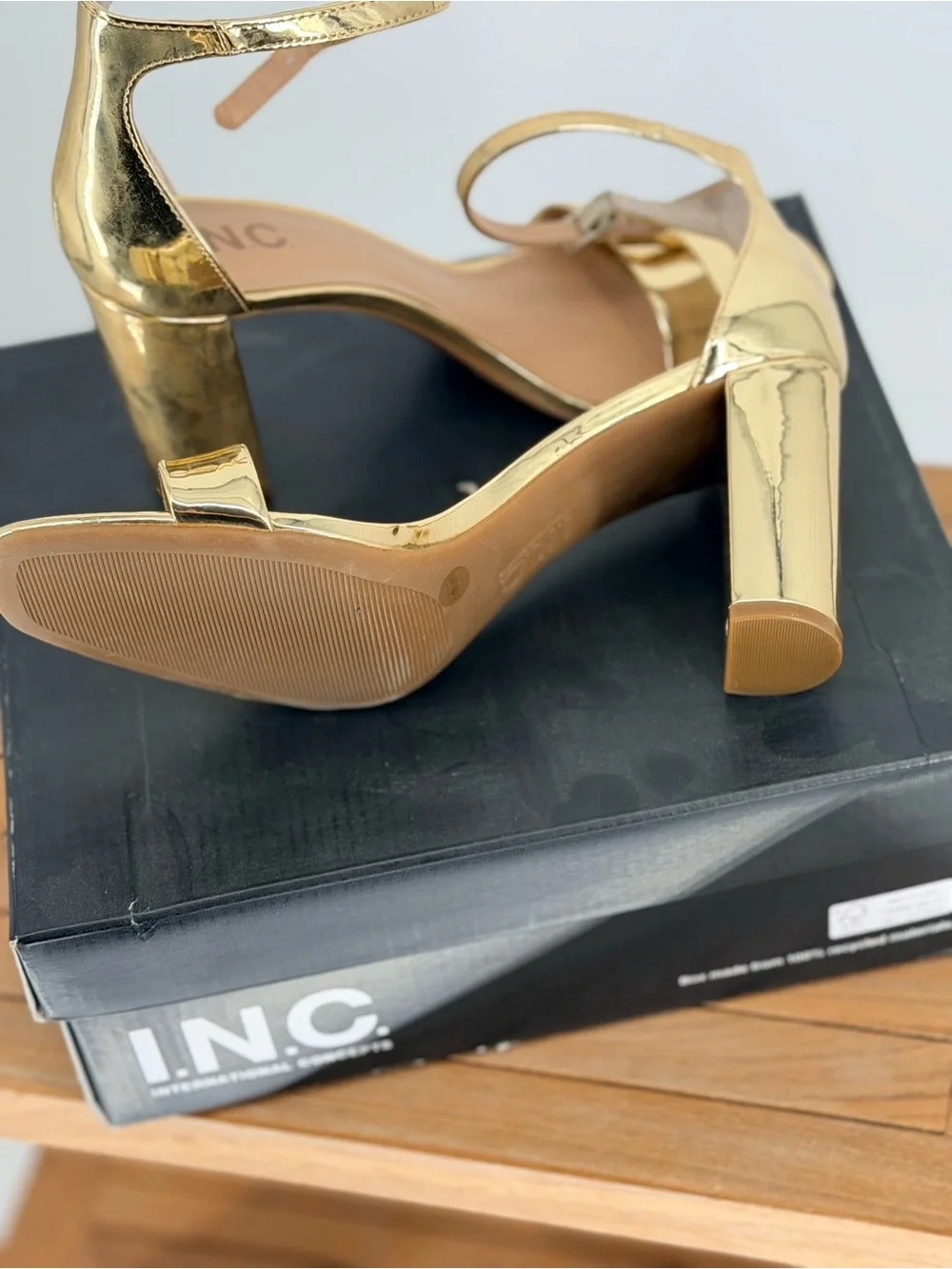 New INC International Concepts Gold Metallic Block Heel Sandals SIZE 8.5M